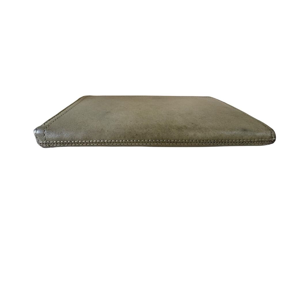 Margot New York Gabby Single Zip Around Leather Wallet Wristlet Olive Green - Picture 3 of 9
